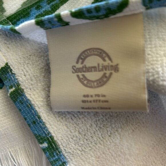 Southern Living x Nellie Howard Ossi Collection Print Beach Towel, NWT - Picture 5 of 7